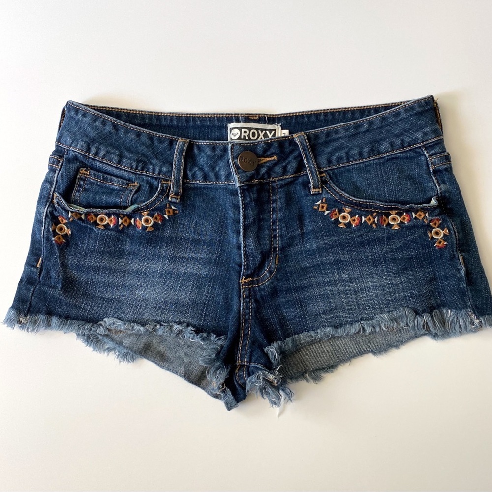 3/$30 Roxy Embroidered Jean Shorts Size 3